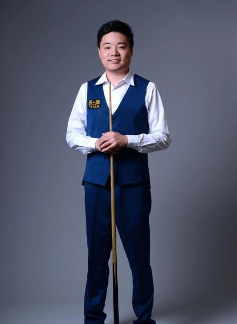 赛场上保持 赛场上保持